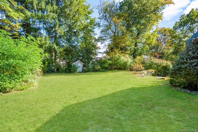 37 Highwood Avenue, Larchmont, NY 10538