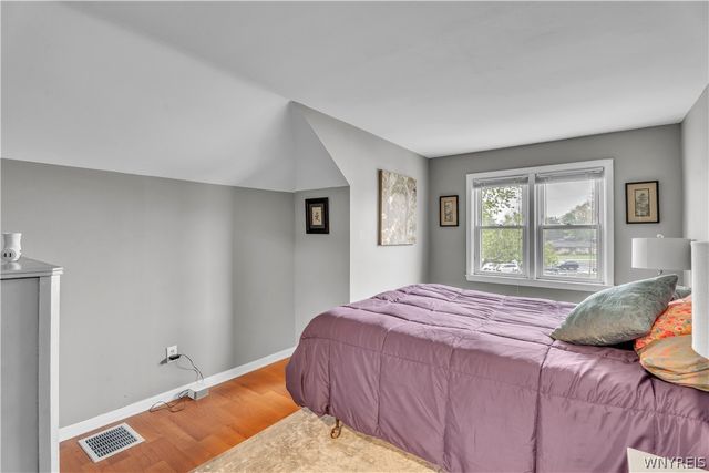 11 Oakhurst Avenue, Buffalo, NY 14220