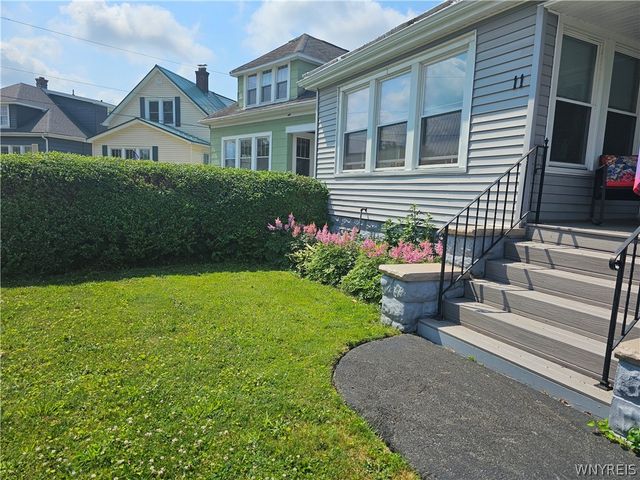 11 Oakhurst Avenue, Buffalo, NY 14220