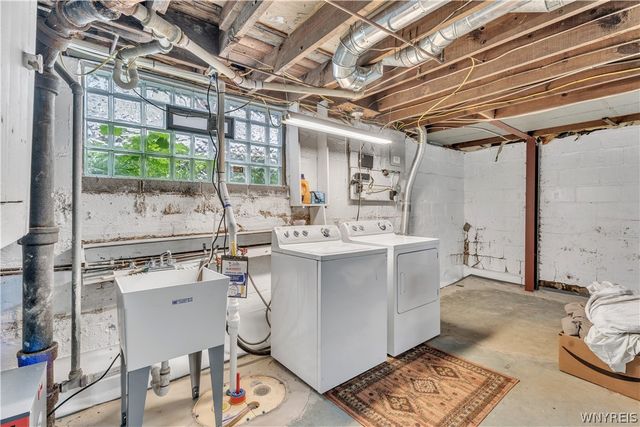 11 Oakhurst Avenue, Buffalo, NY 14220