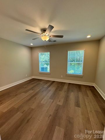 147 Brawley Villas Place, Mooresville, NC 28117