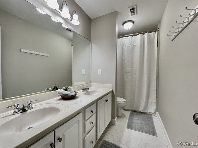 13419 Carters Creek Ter, Chesterfield, VA 23838