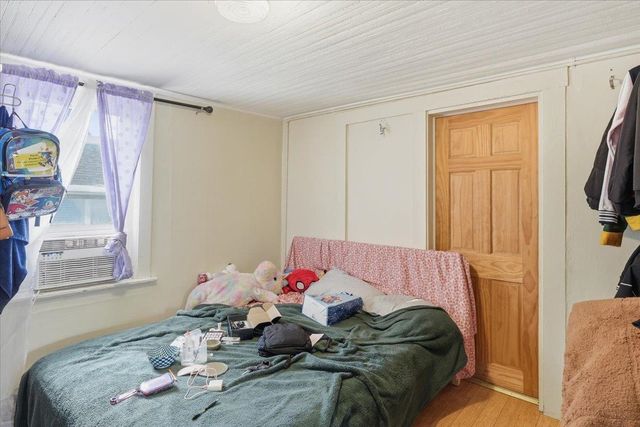 64 Hyde Street, Burlington, VT 05401