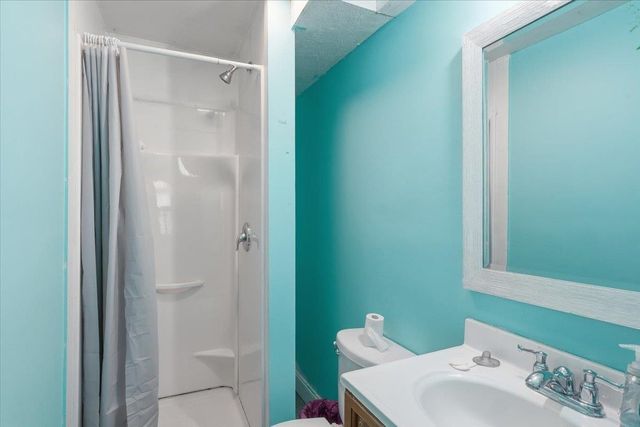 64 Hyde Street, Burlington, VT 05401