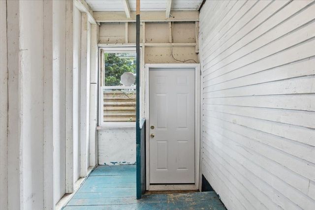 64 Hyde Street, Burlington, VT 05401