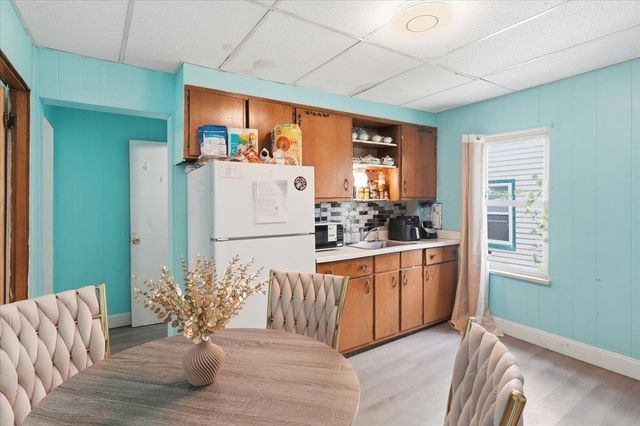 64 Hyde Street, Burlington, VT 05401