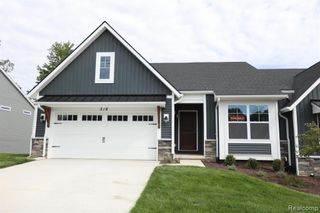 1034 CAMELLIA Circle 46, Howell, MI 48843