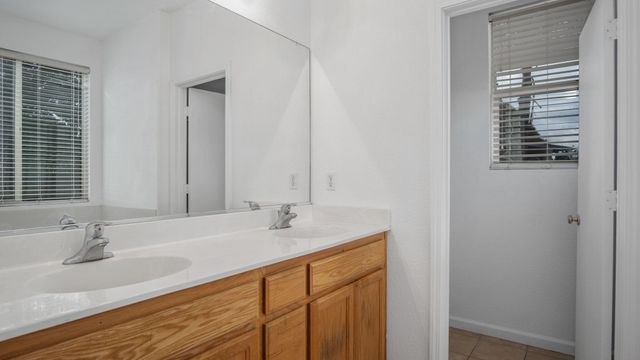 631 N Doree Place, Porterville, CA 93257