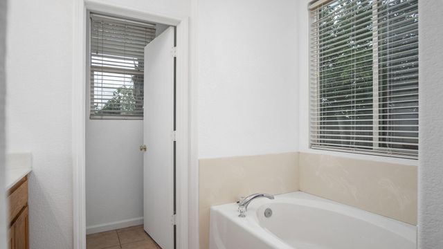 631 N Doree Place, Porterville, CA 93257