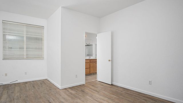 631 N Doree Place, Porterville, CA 93257