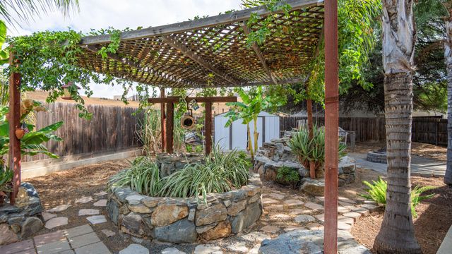 631 N Doree Place, Porterville, CA 93257