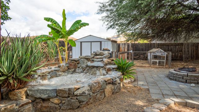 631 N Doree Place, Porterville, CA 93257
