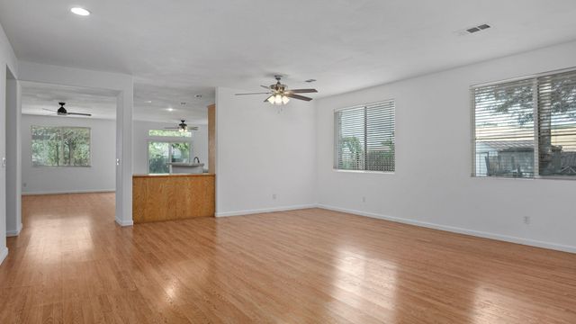 631 N Doree Place, Porterville, CA 93257