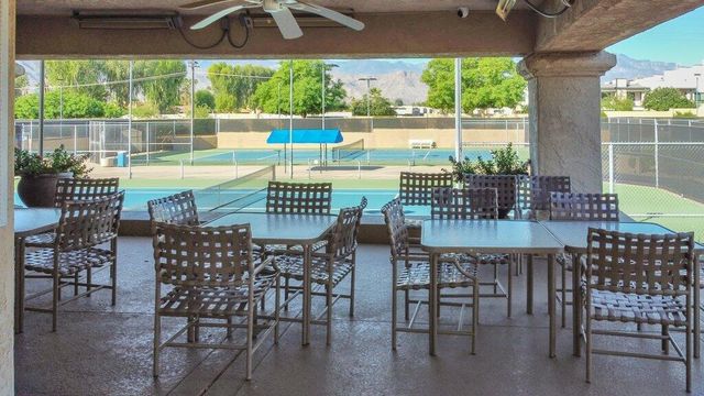 5 Acapulco Drive Drive, Palm Desert, CA 92260