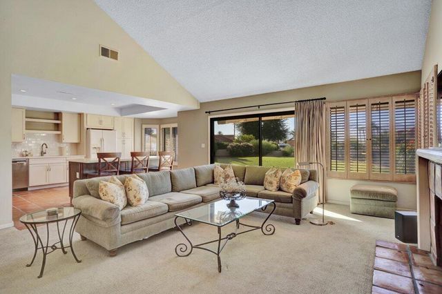 5 Acapulco Drive Drive, Palm Desert, CA 92260