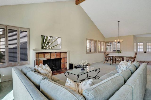 5 Acapulco Drive Drive, Palm Desert, CA 92260