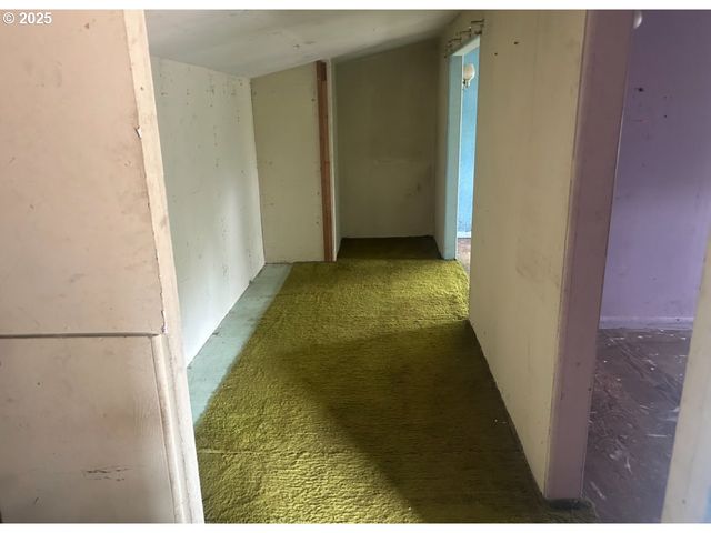 740 S CAMMANN St, Coos Bay, OR 97420