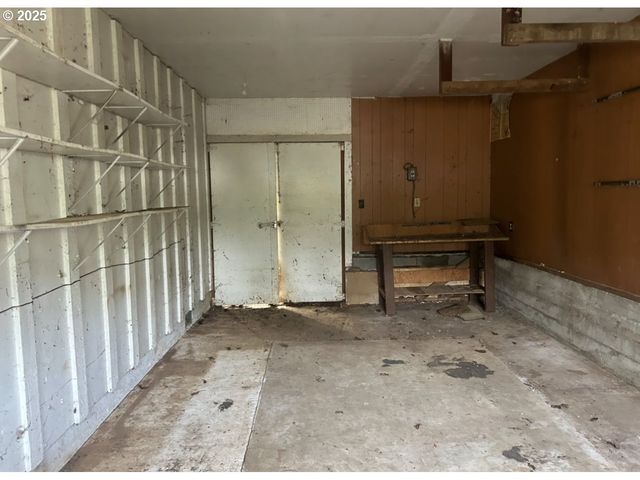 740 S CAMMANN St, Coos Bay, OR 97420