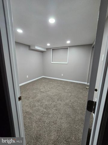 608 PARKINSON AVE, Trenton, NJ 08610