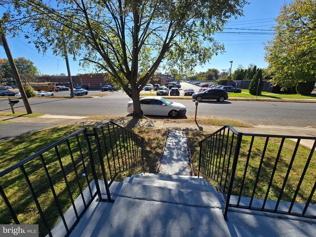 608 PARKINSON AVE, Trenton, NJ 08610