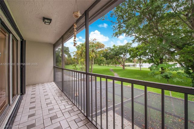 15463 SW 110th Ter, Miami, FL 33196