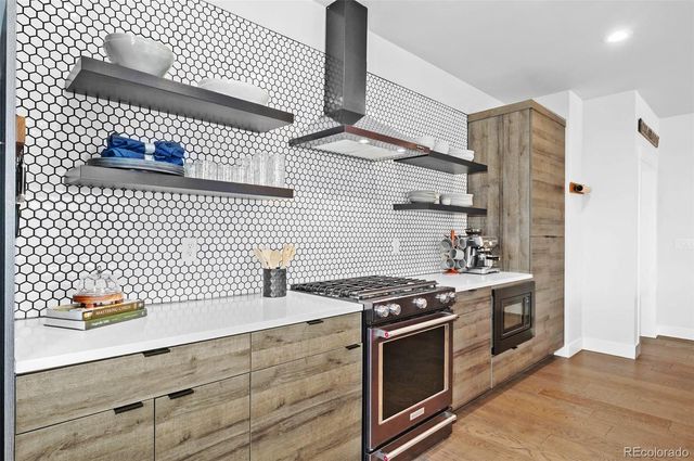 6295 King Court, Denver, CO 80221