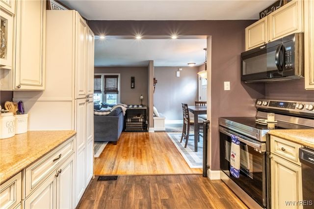 3934 Macklem Avenue, Niagara Falls, NY 14305