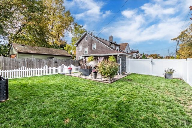 3934 Macklem Avenue, Niagara Falls, NY 14305