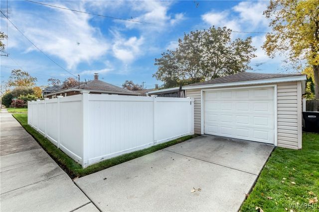 3934 Macklem Avenue, Niagara Falls, NY 14305