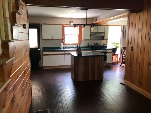 600 Bog Road, Belvidere, VT 05442