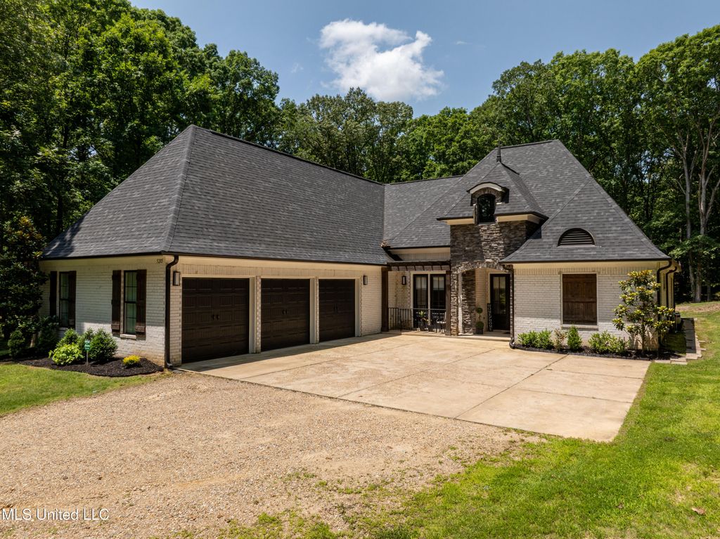 5205 Polk Lane, Olive Branch, MS 38654 — exterior