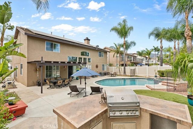 515 Rembrandt, Corona, CA 92882