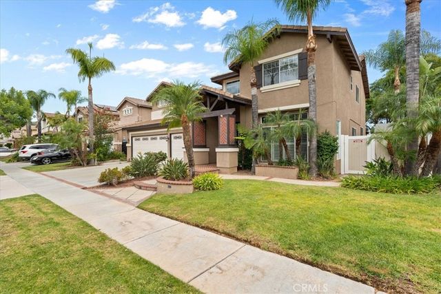 515 Rembrandt, Corona, CA 92882