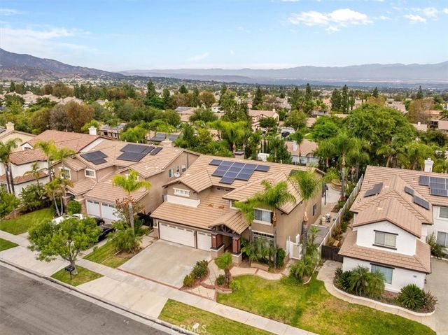 515 Rembrandt, Corona, CA 92882