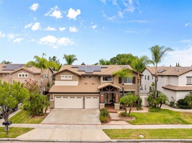 515 Rembrandt, Corona, CA 92882