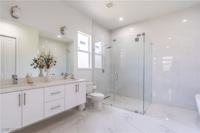 3461 4th AVE NE, Naples, FL 34120