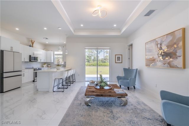 3461 4th AVE NE, Naples, FL 34120