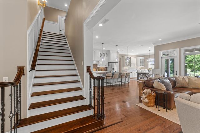 807 Liveoak Trail, Dothan, AL 36305