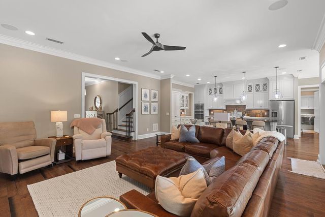 807 Liveoak Trail, Dothan, AL 36305