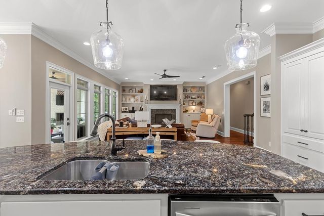 807 Liveoak Trail, Dothan, AL 36305