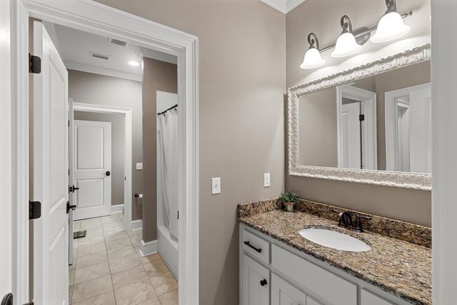 807 Liveoak Trail, Dothan, AL 36305