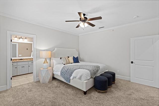 807 Liveoak Trail, Dothan, AL 36305