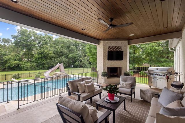 807 Liveoak Trail, Dothan, AL 36305