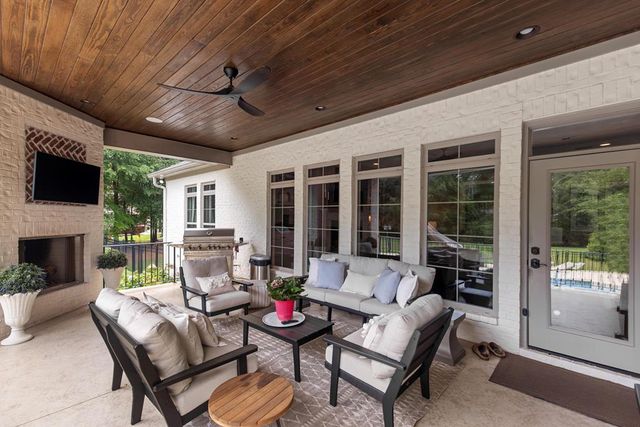 807 Liveoak Trail, Dothan, AL 36305