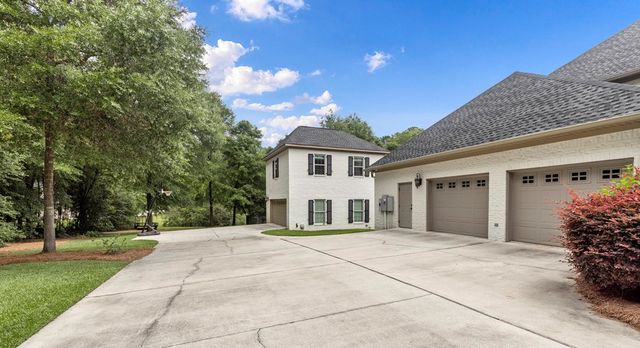 807 Liveoak Trail, Dothan, AL 36305
