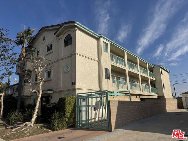 8812 Reading Avenue, Los Angeles, CA 90045