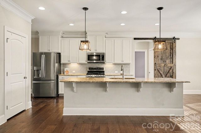 10885 Greenvale Drive, Harrisburg, NC 28075