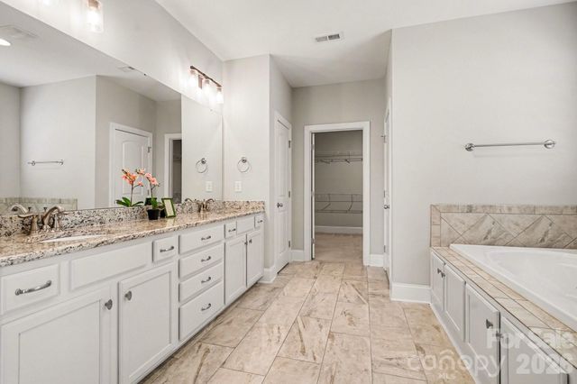 10885 Greenvale Drive, Harrisburg, NC 28075