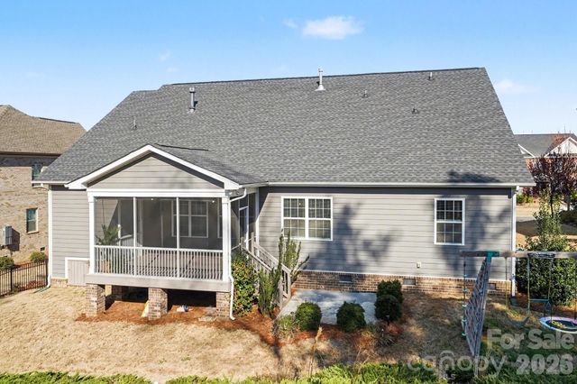10885 Greenvale Drive, Harrisburg, NC 28075