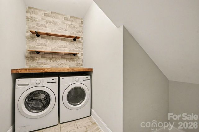 10885 Greenvale Drive, Harrisburg, NC 28075